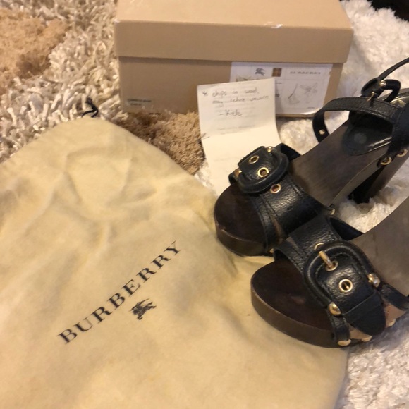 Authentic Burberry - Picture 5 of 6